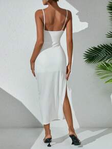 SHEIN Privé 前鏤空高衩吊帶洋裝