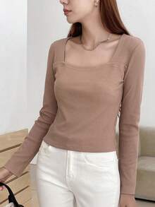 DAZY Áo thun dệt kim có gân cổ vuông - Màu Khaki - Xem 3