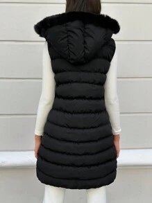 RueChic Trang trí Fuzzy áo có mũ Áo gi lê Lông vũ - màu đen - Xem 2