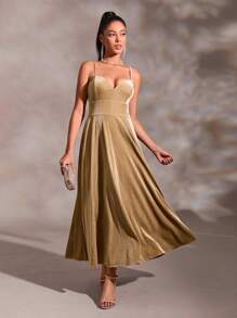 Aveloria Cami Kleid mit Einfarbig