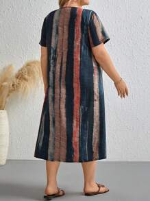 SHEIN LUNE 大碼筆刷圖案口袋貼布洋裝 - 彩色 - 查看 2