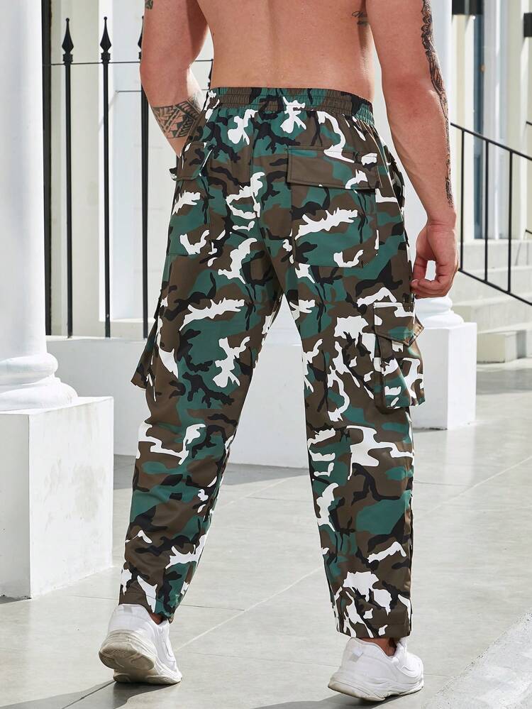 Loose-Fit Men's Plus Size Camouflage Print Cargo Pants With Flap Pockets
