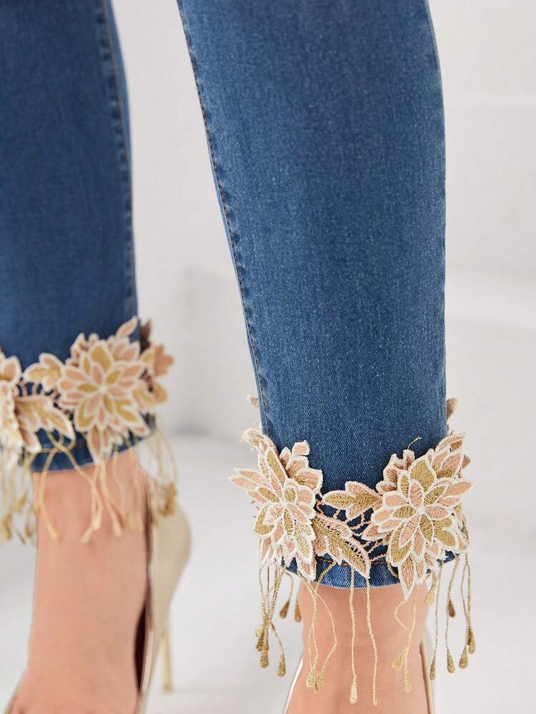 Floral Embroidery Appliques Skinny Jeans