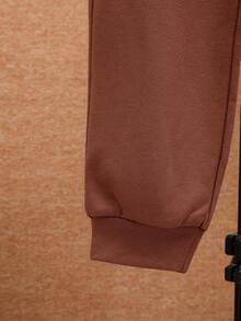 SHEIN 男大童字母和卡通圖案連帽衫和運動褲 - 棕色 - 查看 8