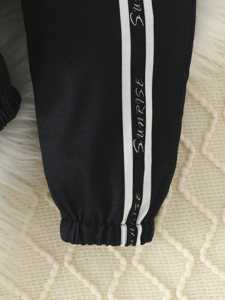 Baby Girl Letter Graphic Tee & Striped Side Sweatpants