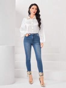 SHEIN Privé Jeans ajustados con bordado floral aplique - Azul - Ver 5