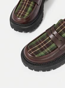 SheIn MOD 女性時尚粗跟樂福鞋 - 彩色 - 查看 4