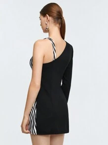 BizChic Zebra Striped Asymmetrical Neck Asymmetrical Hem Blazer Dress - Black and White - View 2