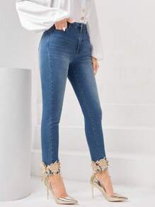 SHEIN Privé Jeans ajustados con bordado floral aplique - Azul - Ver 3