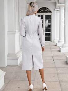 SHEIN Privé 方領荷葉邊袖洋裝 - 淺灰色 - 查看 2