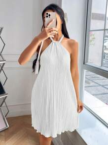 Muchica 优雅纯色褶皱露背吊带A字连衣裙，夏季 - 白色 - 查看 1