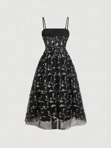 SHEIN MOD 花卉刺繡網紗覆蓋吊帶洋裝 - 黑色 - 查看 2