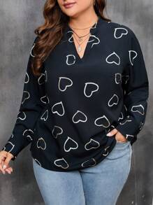 SHEIN LUNE 大碼心形印花缺口領口襯衫 - 黑色 - 查看 1