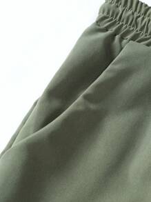 Manfinity Hypemode Oversized Men's Flap Pocket Shirt & Drawstring Waist Pants (Without Tee) - Army Green - View 7