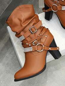 女士時尚個性化單腳扣帶、鉚釘和皺紋棕色靴子