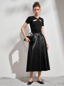 Cut Out Front Slim Fit Bodysuit - Black - View 4