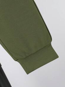 SHEIN 3 件套青少年男孩休闲圆领运动衫 + 基本款长裤 + 拉链斜挎包，羊毛，加厚 - 墨綠色 - 查看 7