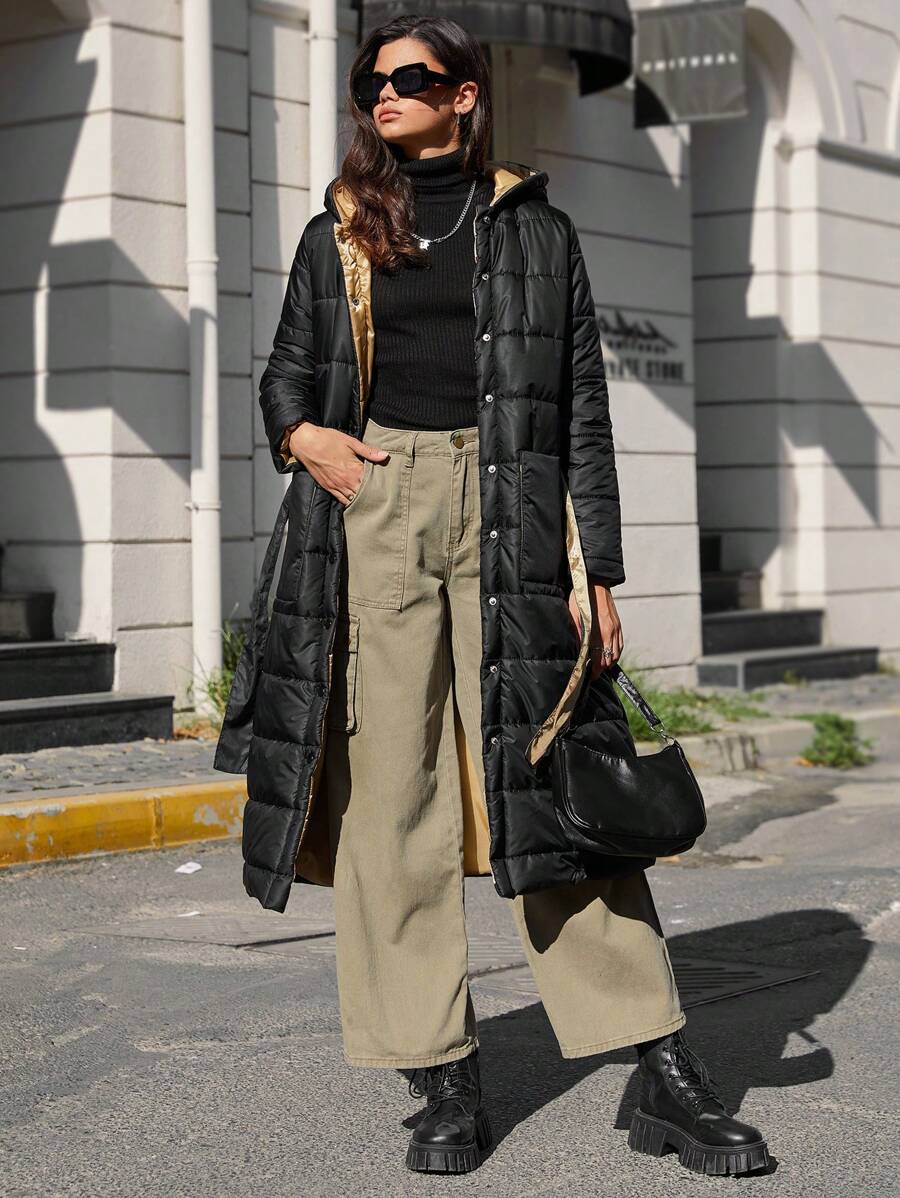 RueChic Áo khoác phao có mũ trùm đầu cài nút - màu đen - Xem 1