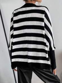 SHEIN Essnce 條紋圖案蝙蝠袖大翻領不對稱下擺斗篷開衫 - 黑與白 - 查看 2