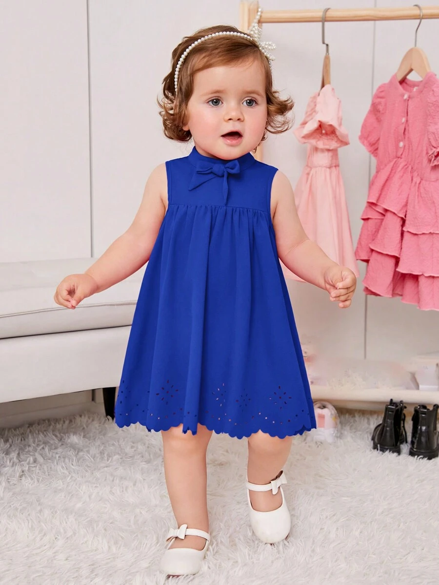 SHEIN Vestido para bebé niña con lazo delantero cortado a láser - Azul - Ver 1