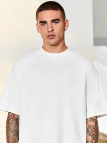 Manfinity Roghcode 男式纯色基本款办公室纯色短款插肩袖 T 恤 - 白色 - 查看 6