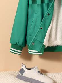 SHEIN Tween Boy Checker & Cartoon Graphic Striped Trim Drop Shoulder Thermal Lined Varsity Jacket - Green - View 6