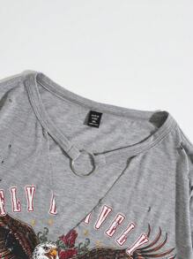 SHEIN EZwear Talla grande Camiseta de hombros caídos con estampado de águila y letra con abertura delantera desgarro - Gris - Ver 5