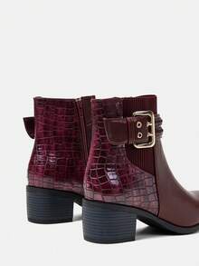 SheIn VCAY 時尚女性冬天靴子適用於戶外穿戴