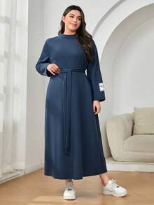 Mulvari 大碼棉字母貼布小高領繫腰帶洋裝 - 藍色 - 查看 5