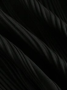 SHEIN MOD 大碼小高領喇叭袖T恤 - 黑色 - 查看 3