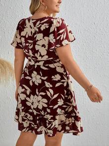 SHEIN Clasi 大碼花卉印花束帶洋裝 - 酒紅色 - 查看 2