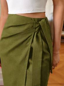 Poéselle Falda unicolor cruzado con nudo lateral - Verde Oliva - Ver 7