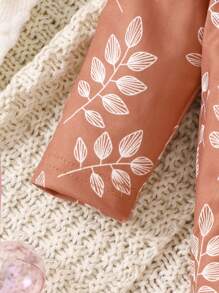 女嬰樹葉印花荷葉邊連身褲和頭巾 - 彩色 - 查看 4