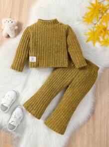 SHEIN 女嬰字母貼布小高領T恤和喇叭褲