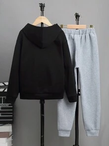 SHEIN 中大童男孩印花連帽衫和長褲套裝 - 黑色 - 查看 2