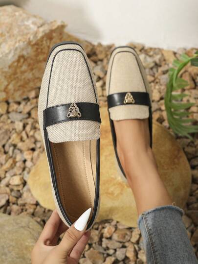2025 秋季虎头装饰方头平底乐福鞋一脚蹬鞋，时尚女士舒适鞋履