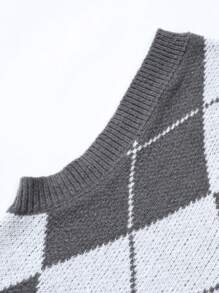 Aesthetic Post--Men Argyle Pattern Sweater Vest - Light Grey - View 4