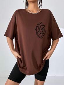 Tatiana Trad Art Camiseta de hombros caídos con estampado de corazón - Marrón Chocolate - Ver 4