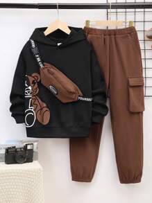 SHEIN 男童泰迪熊图案毛绒连帽卫衣，带斜插口袋和英文印花肩带斜挎包套装，抓绒面料，加厚款 - 棕色 - 查看 14