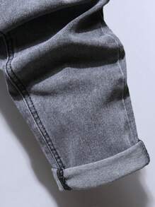 Manfinity LEGND Men Cotton Stone Washed Letter Patched Ripped Jeans Going Out Hang Out Commute Tropical Street - Grey - View 5