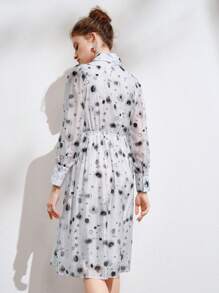 Vestido camisero con estampado con botón delantero - Blanco - Ver 2