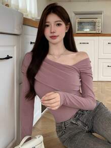 DAZY Áo thun dài tay dáng suông Bardot xếp ly, thích hợp mặc đi chơi mùa thu cho nữ. - Màu tím - Xem 5