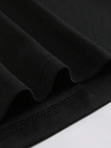 SHEIN LUNE Plus Heart Print Tee - Black - View 4