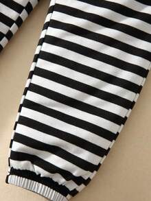 SHEIN Young Boy 2pcs Striped Print Patched Detail Sweatpants - Black - View 3