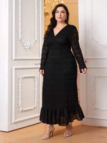Modelyn 大碼翻領領結側荷葉邊下擺蕾絲洋裝 - 黑色 - 查看 4