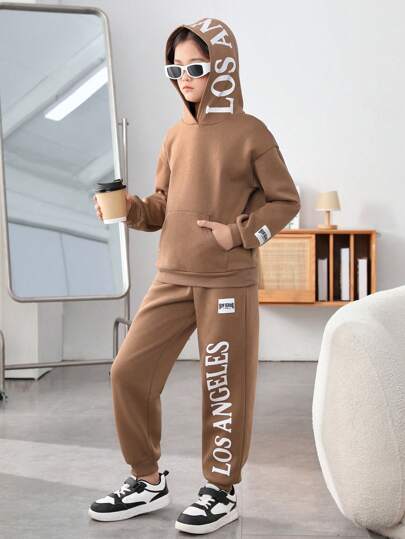 SHEIN 2 件装女童羊毛纯色字母图案连帽衫和宽松运动裤套装，加厚