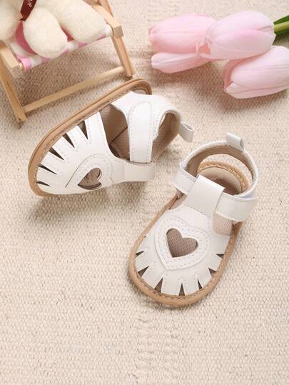 Baby Girls Heart Patch Inredning Kardborrefäste Söta ankelremssandaler för sommaren
