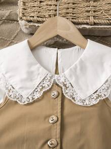 SHEIN 女小童單排釦背心和喇叭袖誇大領口百褶下擺洋裝 - 卡其色 - 查看 5