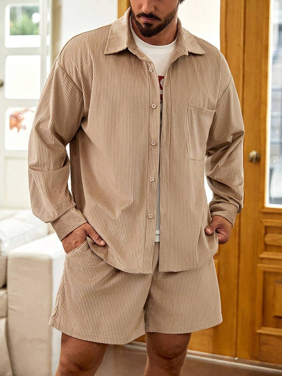 Manfinity Homme 寬鬆的男士口袋拼接襯衫和短褲套裝（t恤不包括） - 卡其色 - 查看 1