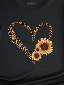 SHEIN EZwear Heart And Floral Print Tee - Black - View 4